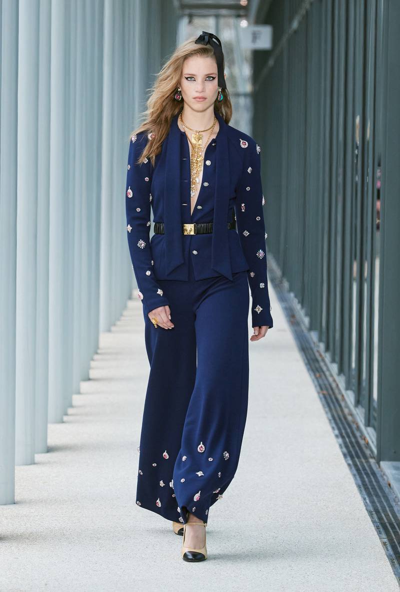 Chanel's Métiers d’Art collection look 13.