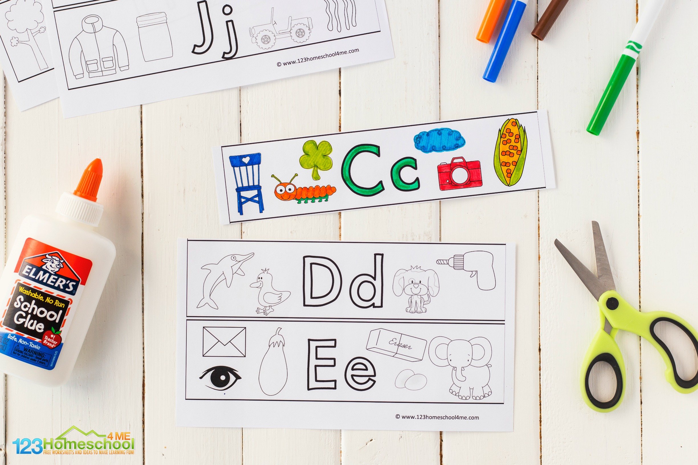 super cute alphabet printables to make letter bracelets or cuffs to learn the letters of the alphabet A to Z