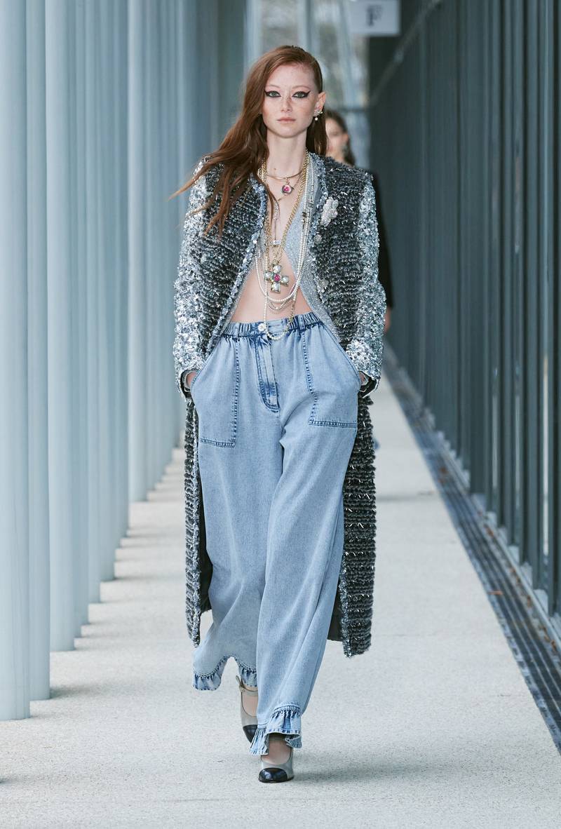 Chanel's Métiers d’Art collection look 33.