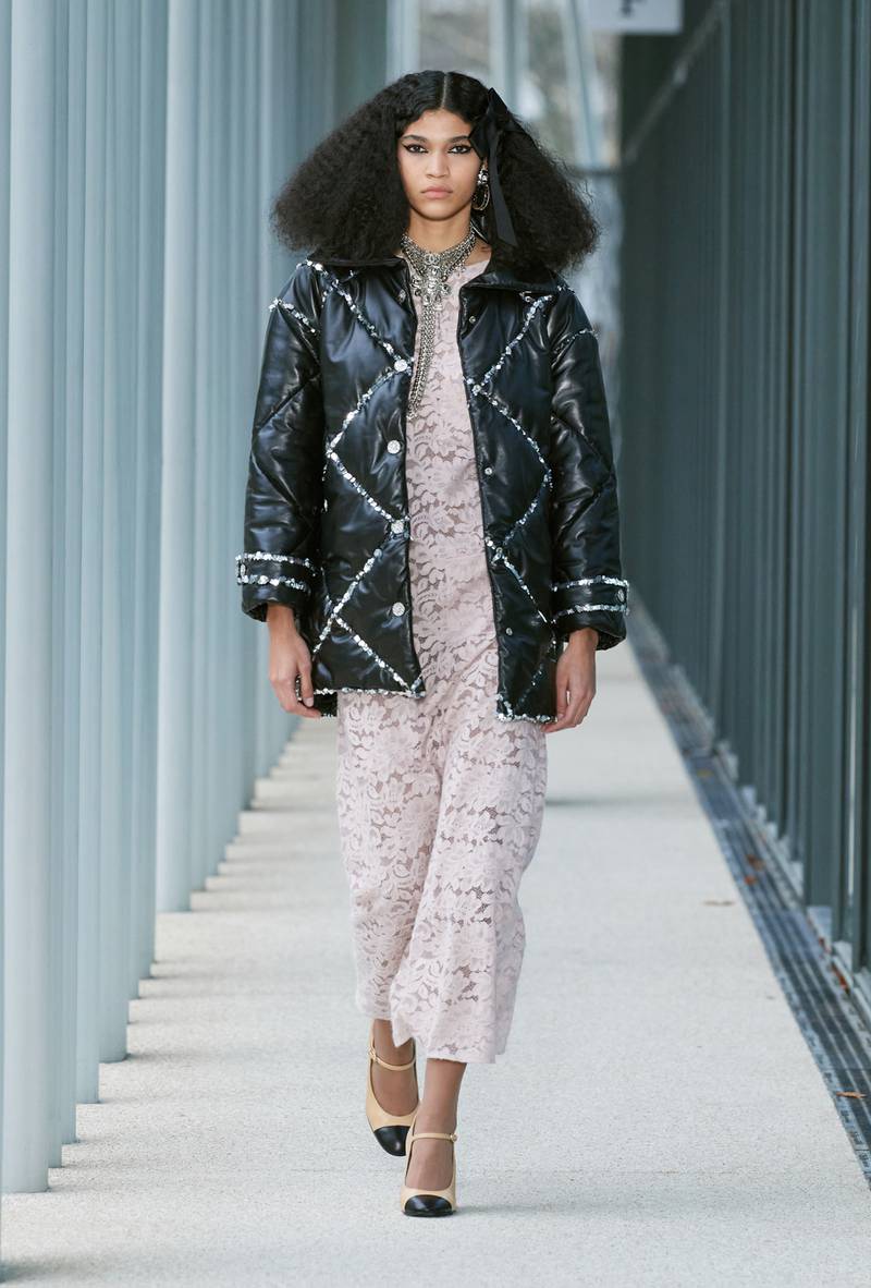 Chanel's Métiers d’Art collection look 39.