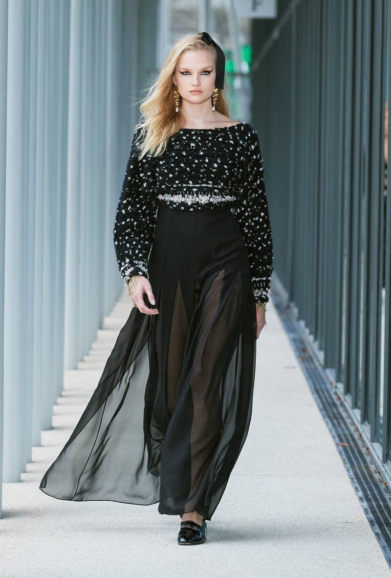 Chanel's Métiers d’Art collection look 51.